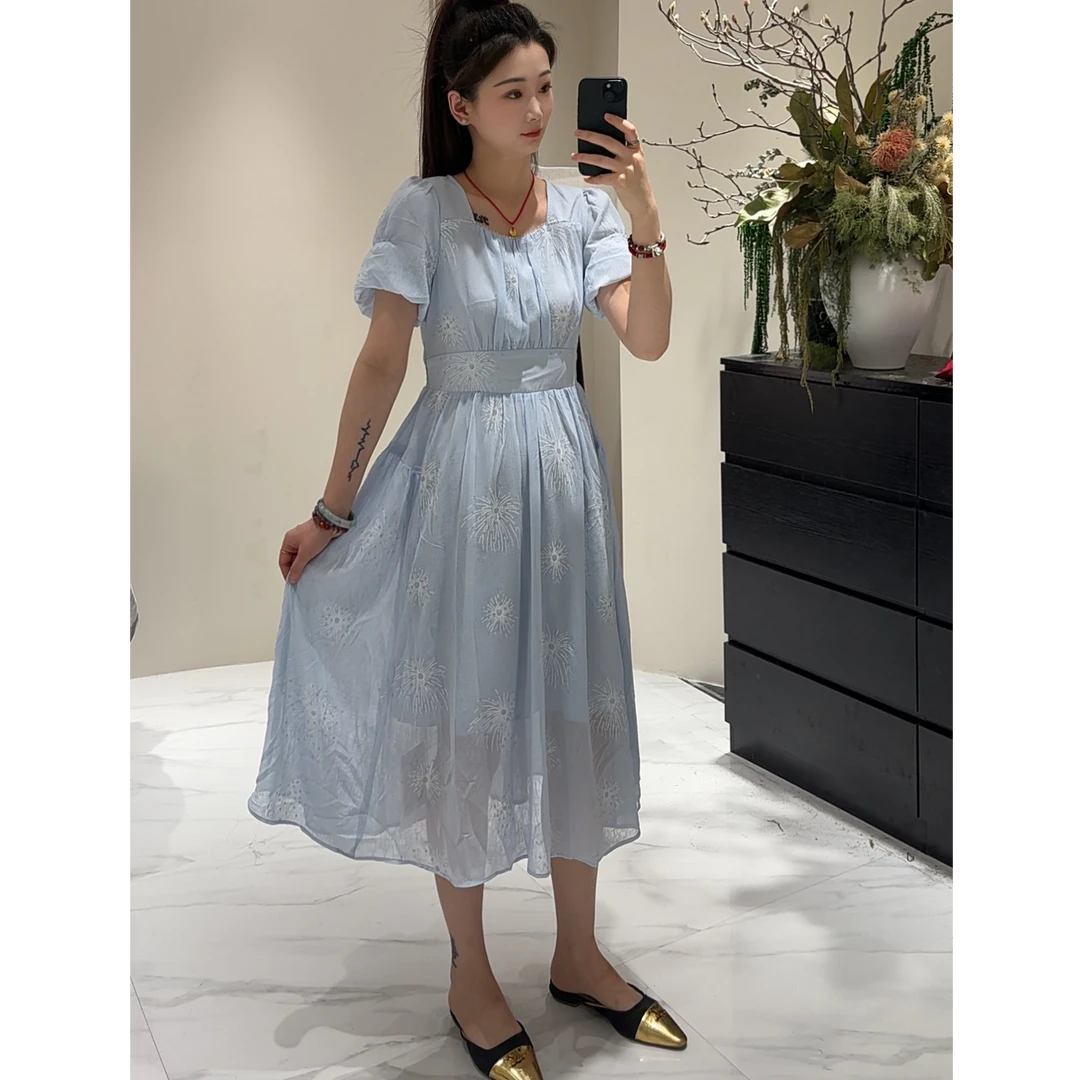 2632立体刺绣碎花连衣裙女夏季新款收腰显瘦时尚气质洋气减龄长裙