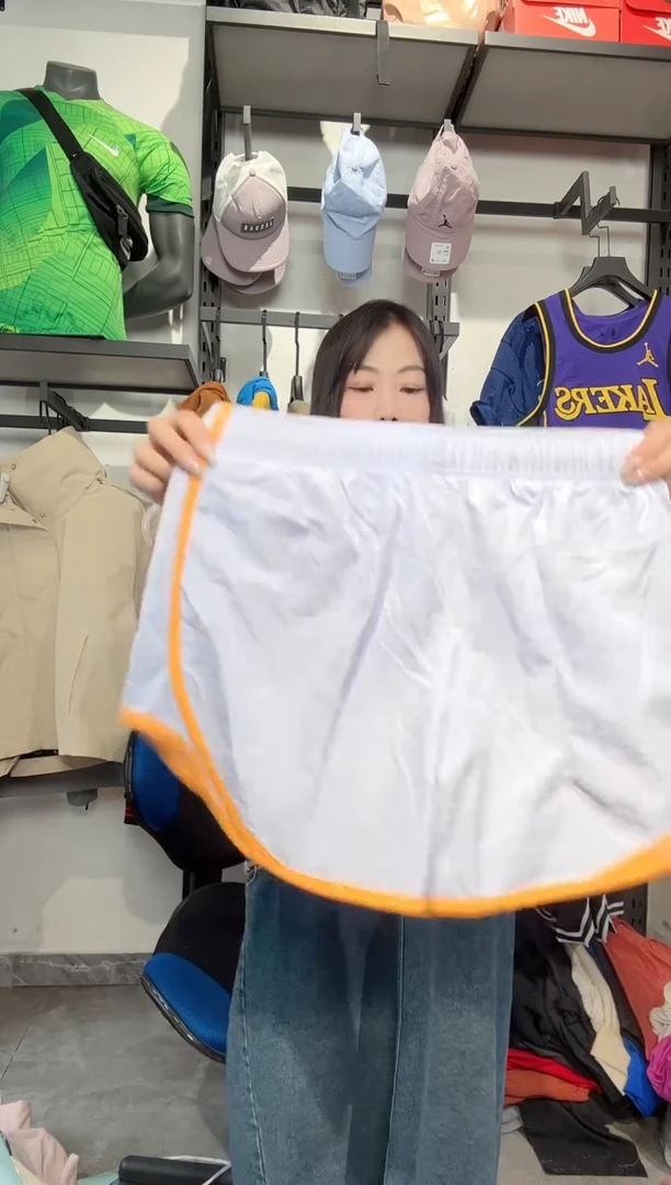 1677  编码 瑕疵款直播间过款为准 尺码