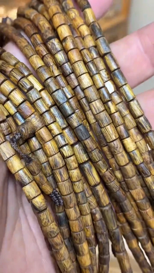 沉香手串 海南红金猊随型长串多样性发其一