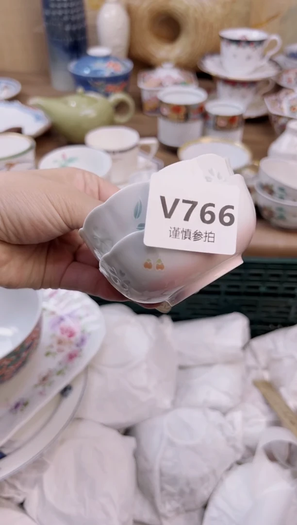 瓷片糖**姐        766