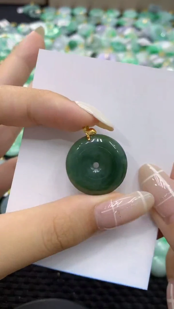 颈饰未镶嵌翡翠天然缅甸翡翠A货