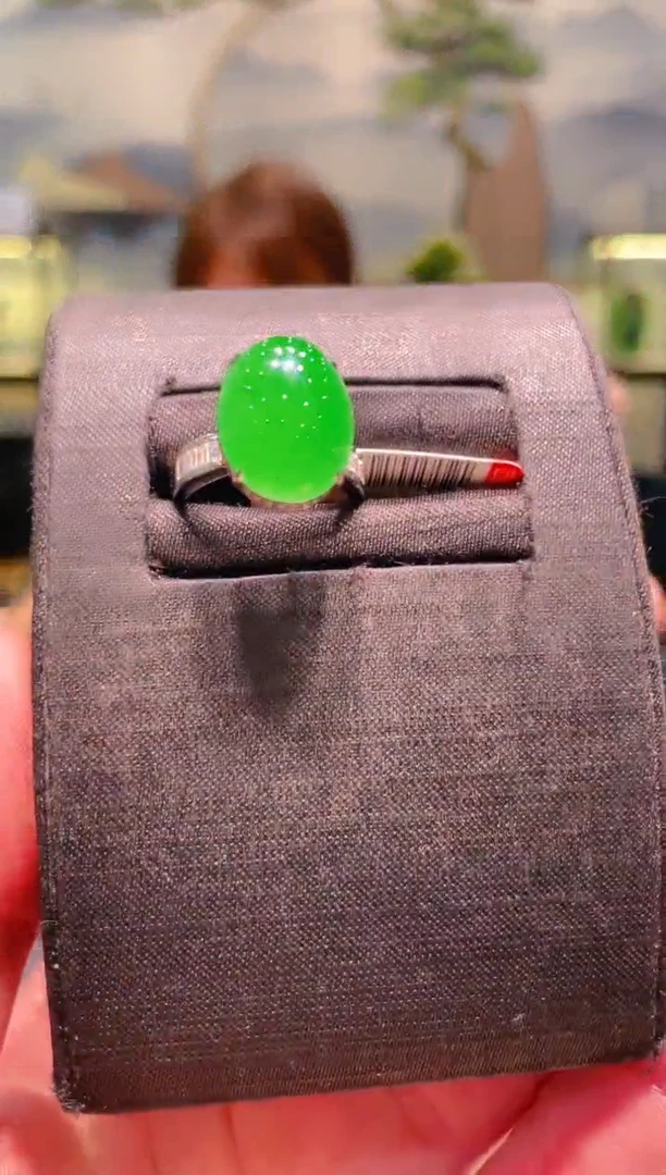 翡翠18K金镶嵌颈饰A58戒指