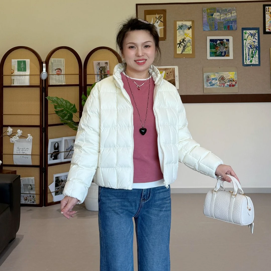 小个子圆圆方糖格纹立领95白鸭绒羽绒服女短款轻薄时尚小香风外套