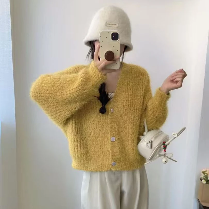 秋季软糯毛茸茸加厚毛衣开衫女设计感小众慵懒风V领针织上衣外套