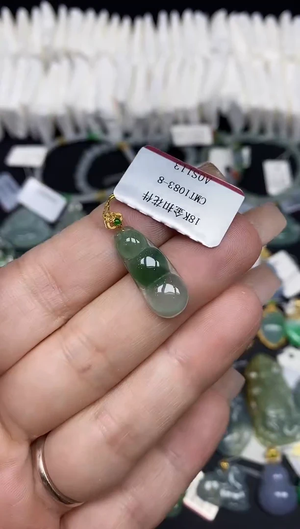 吊坠(不含链)18K金镶嵌翡翠豆子18K金扣镶嵌@@CMT1083-8