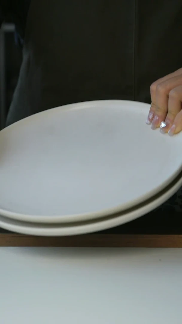 【闪购商品】陶瓷出美国TT盘2只装微瑕25cm@4-2@