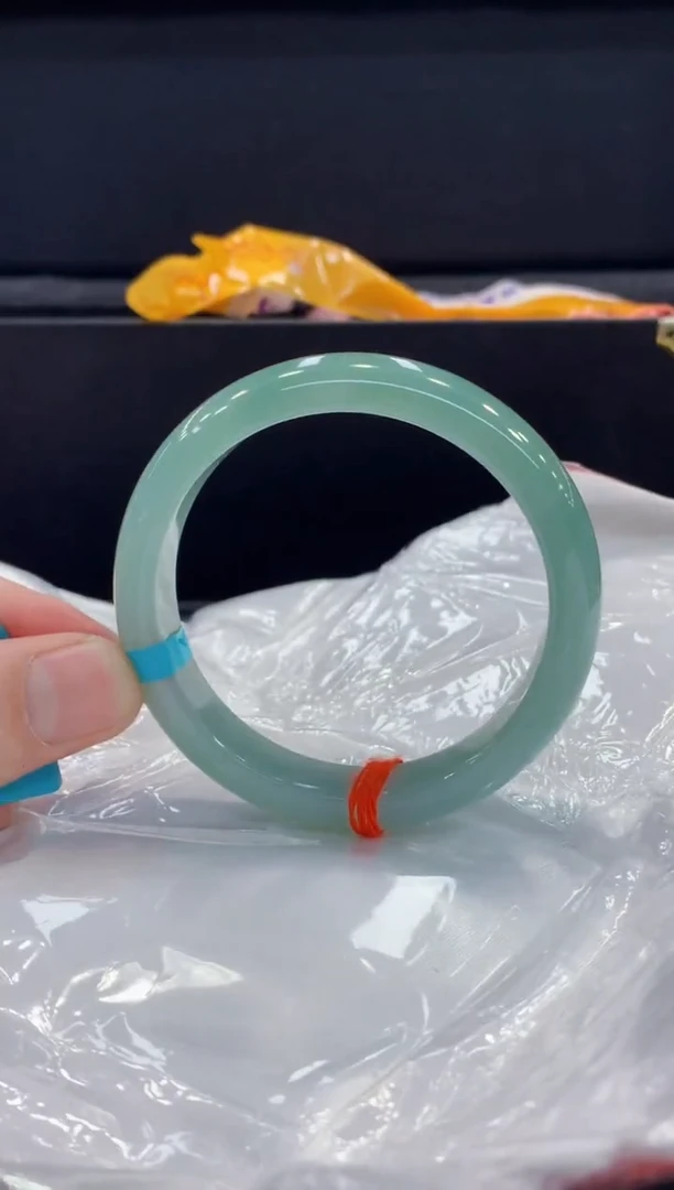 未镶嵌手镯翡翠翡翠手镯