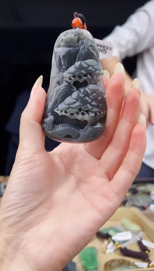颈饰未镶嵌和田玉1