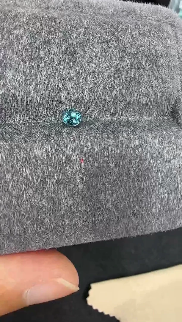 定制蓝宝石定制未镶嵌天然无烧0.46克拉