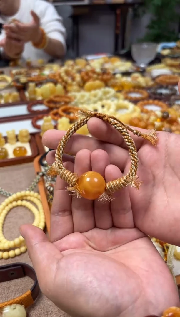 【闪购商品】蜜蜡裸石未镶嵌手绳