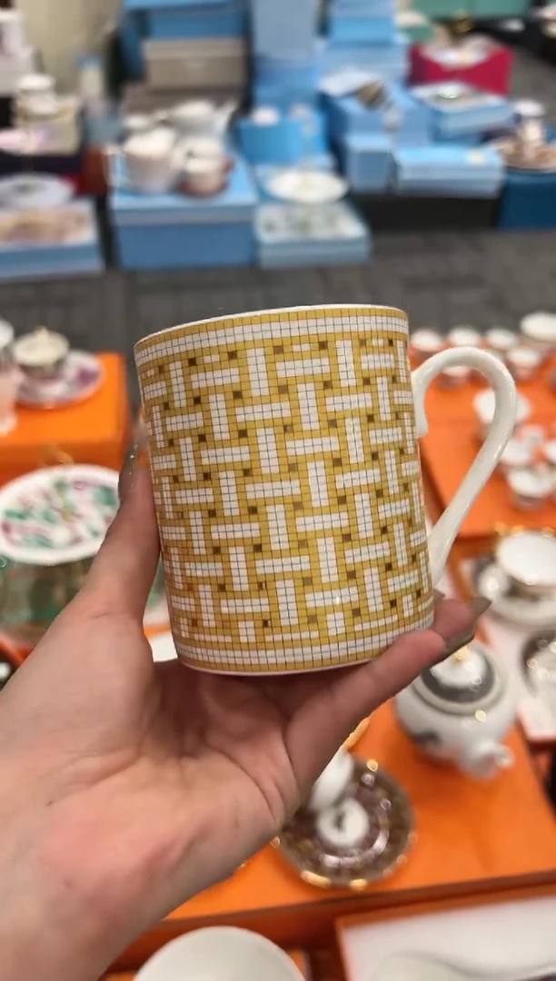 【闪购商品】杯H354--------------