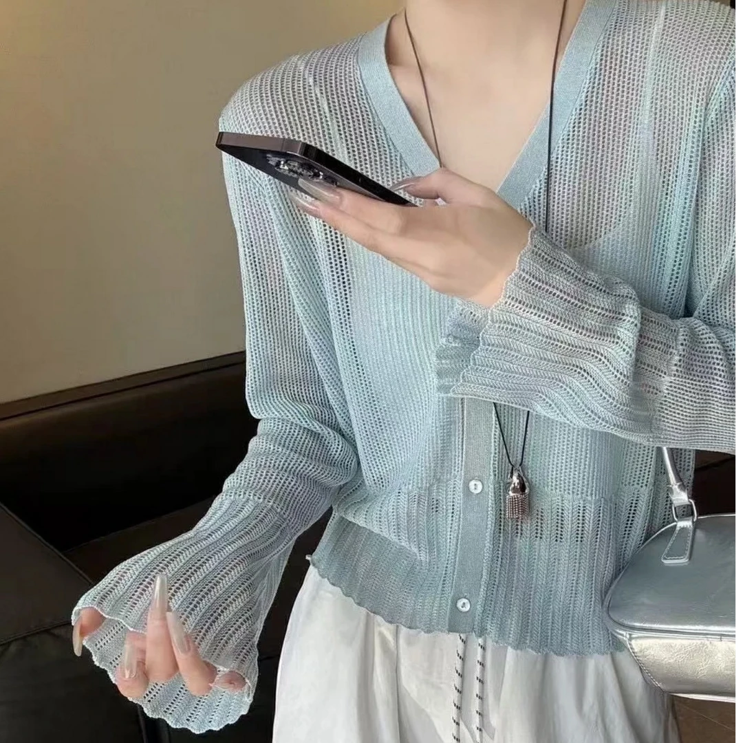 T5025宽松型毛针织衫设计师V领早秋女装短款薄款防晒条纹毛衣百搭