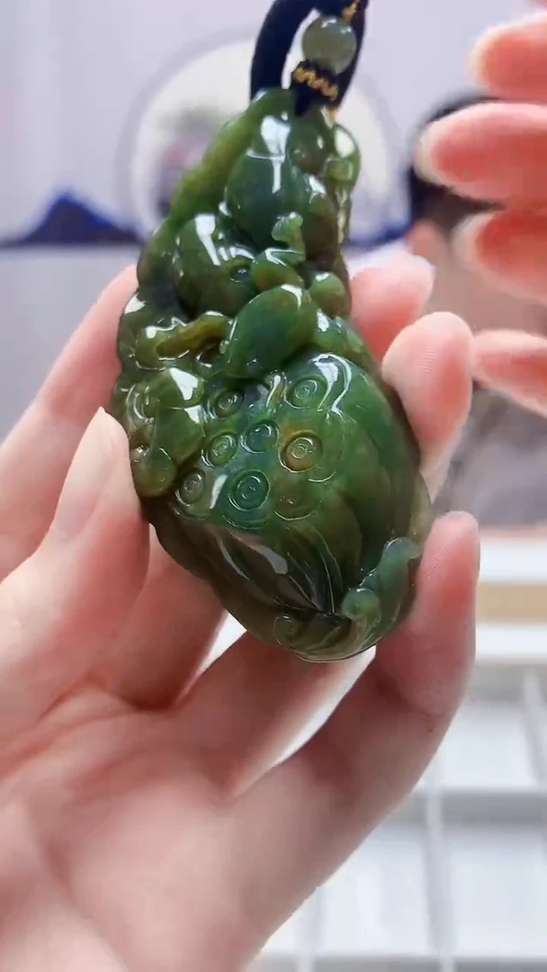 未镶嵌定制翡翠5060zm-毛货挂件76