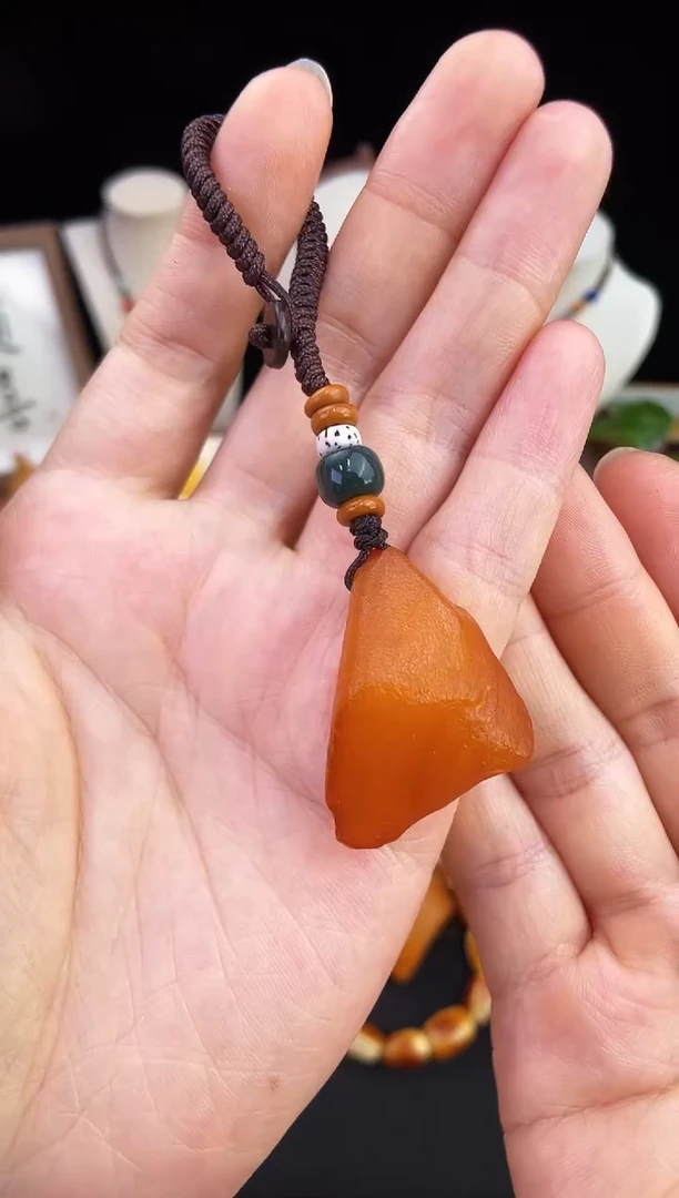 琥珀未镶嵌珠宝奇石柒月