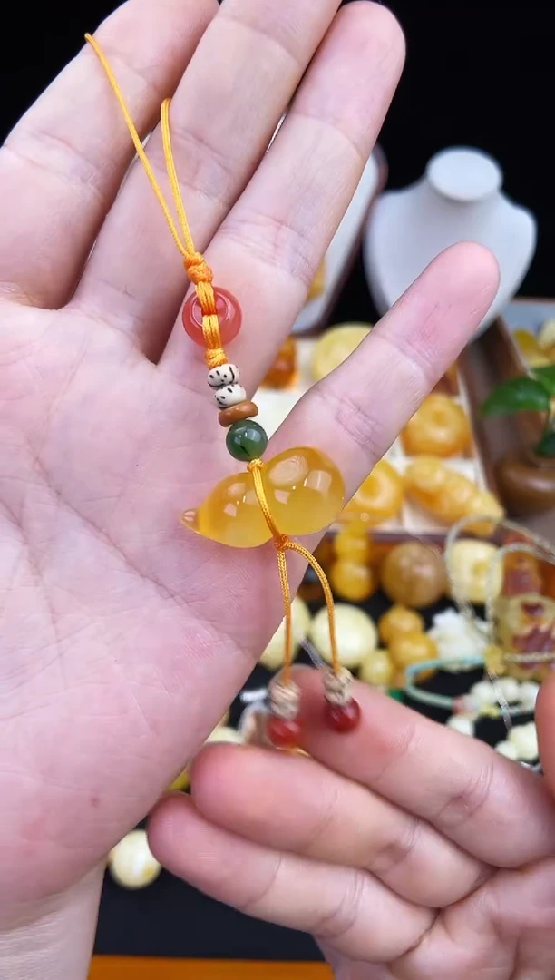 琥珀未镶嵌珠宝奇石柒月