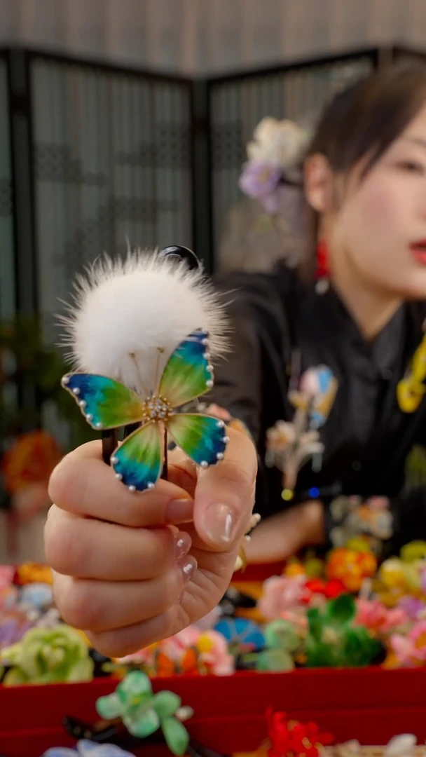 刺绣非遗绒花手工饰品