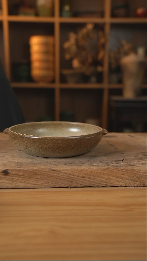 奶奶系列的8英寸双耳盘