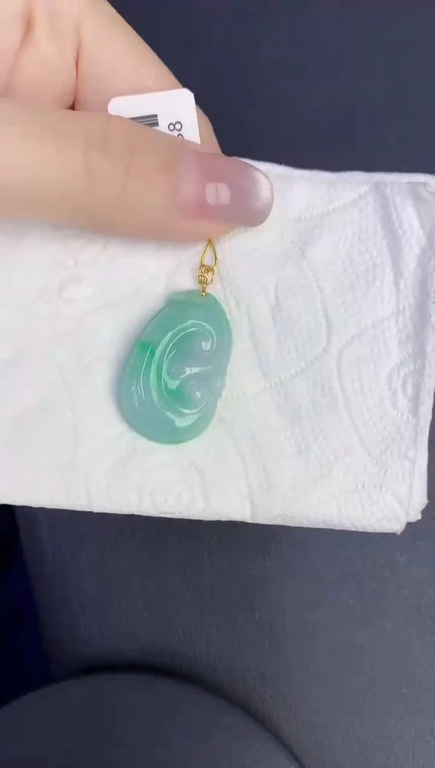 颈饰18K金镶嵌翡翠缅甸天然翡翠A货