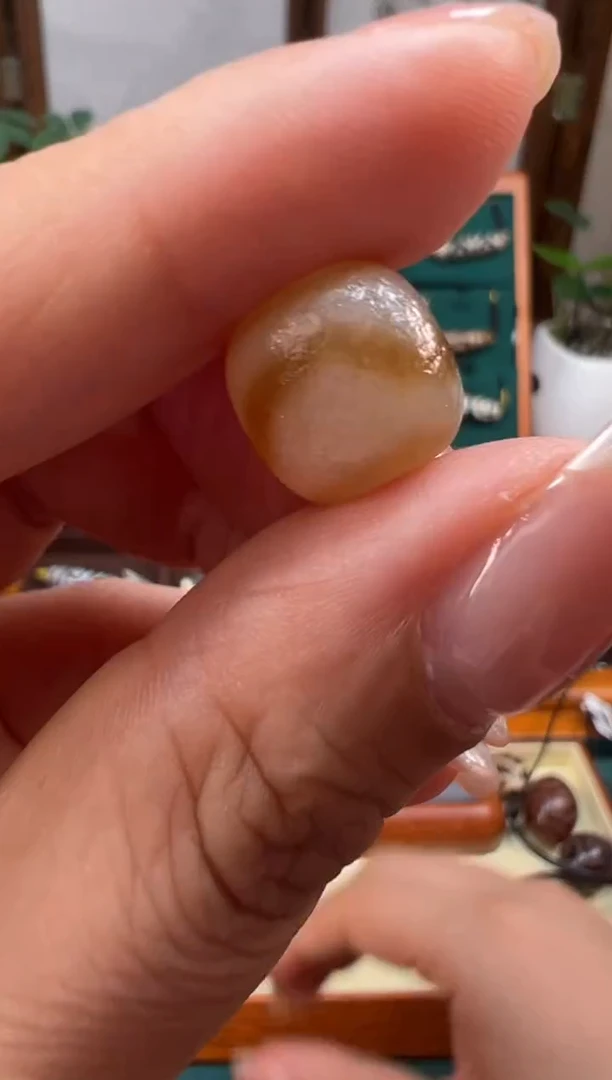 未镶嵌颈饰玛瑙/玉髓10.(微瑕随机发货)