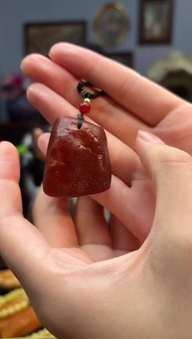 琥珀颈饰未镶嵌吊坠