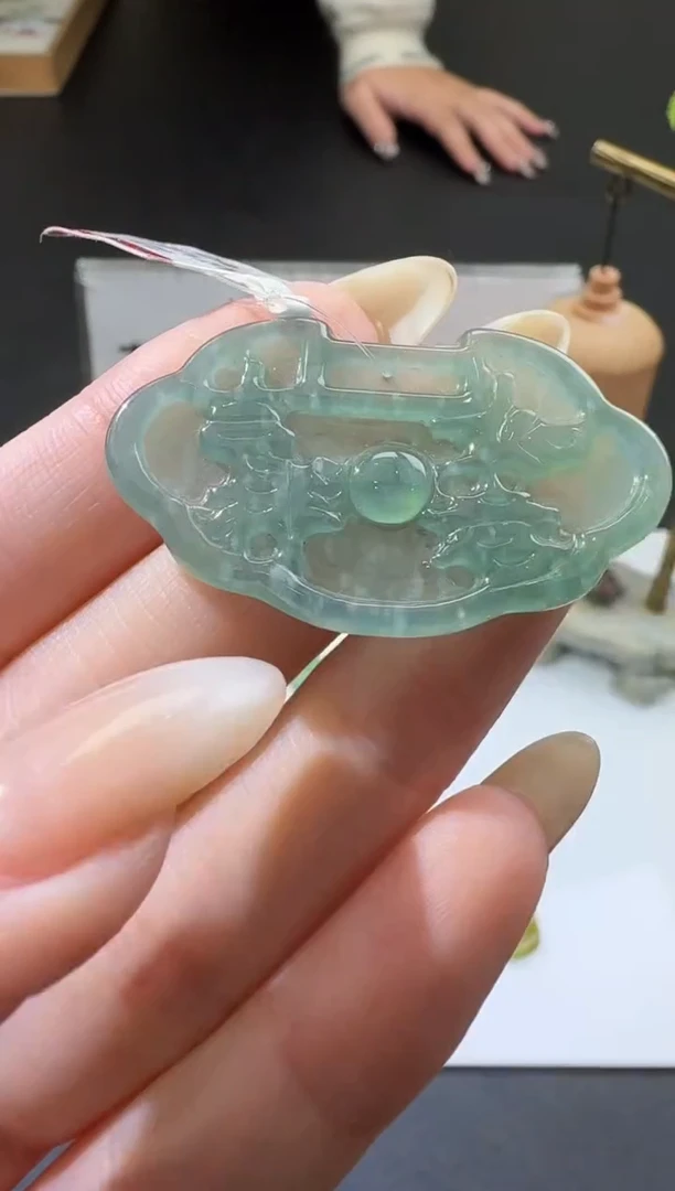 【闪购商品】翡翠颈饰未镶嵌00056891