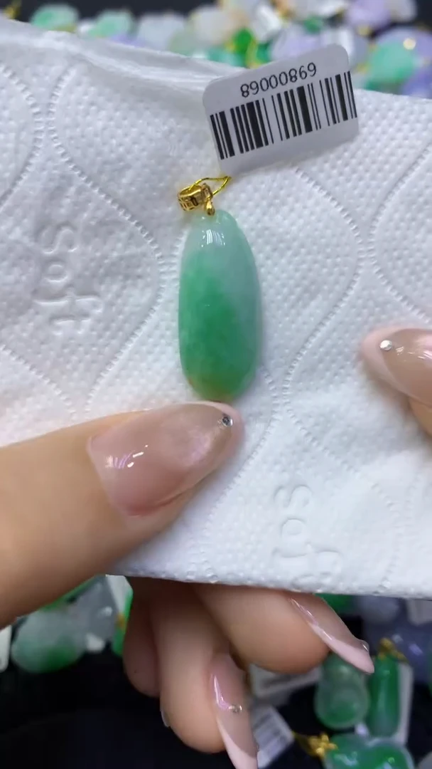 颈饰未镶嵌翡翠天然缅甸翡翠A货