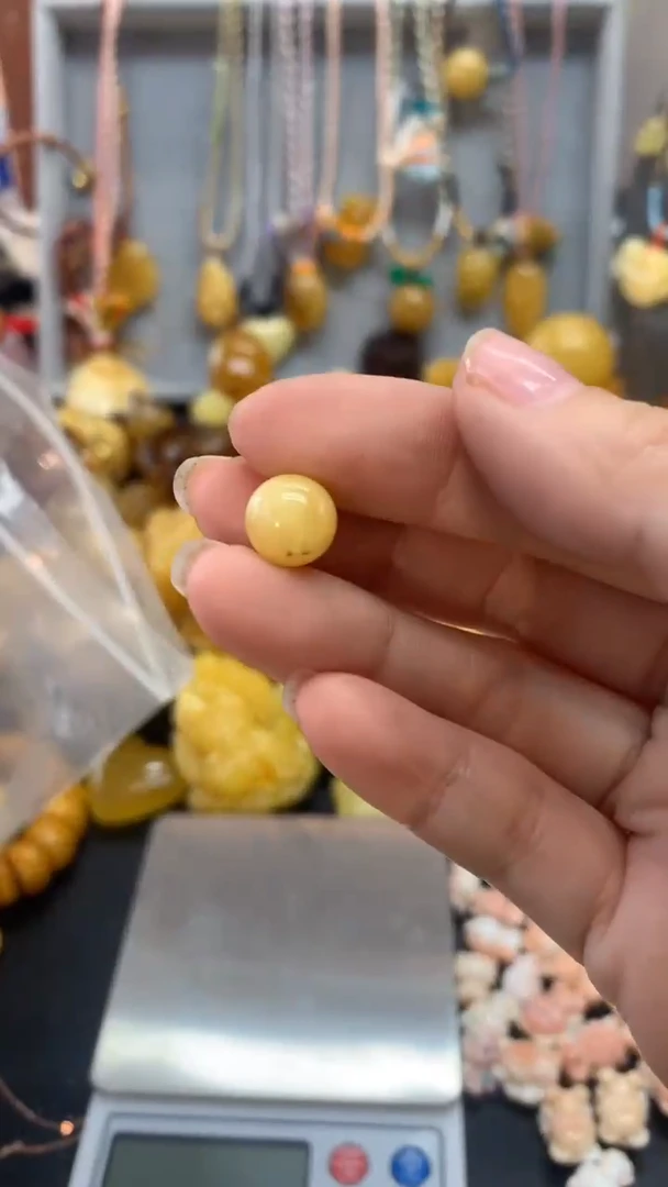 【闪购商品】琥珀珠宝奇石未镶嵌707）3发1