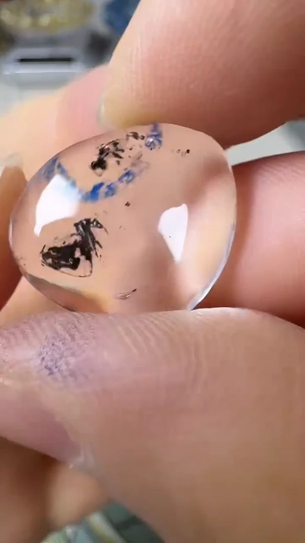 颈饰未镶嵌水晶24矿坑微瑕