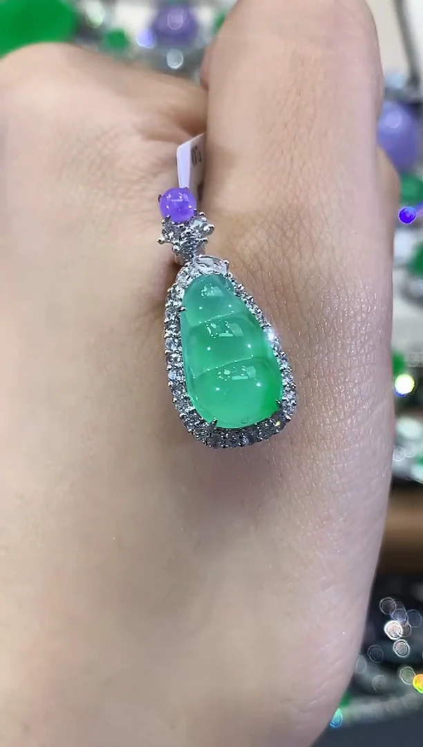 吊坠(不含链)18K金镶嵌翡翠C66