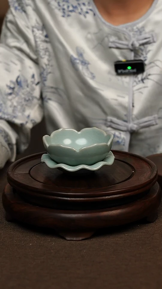 瓷片仿古天青莲花茶漏 微瑕 不带礼盒