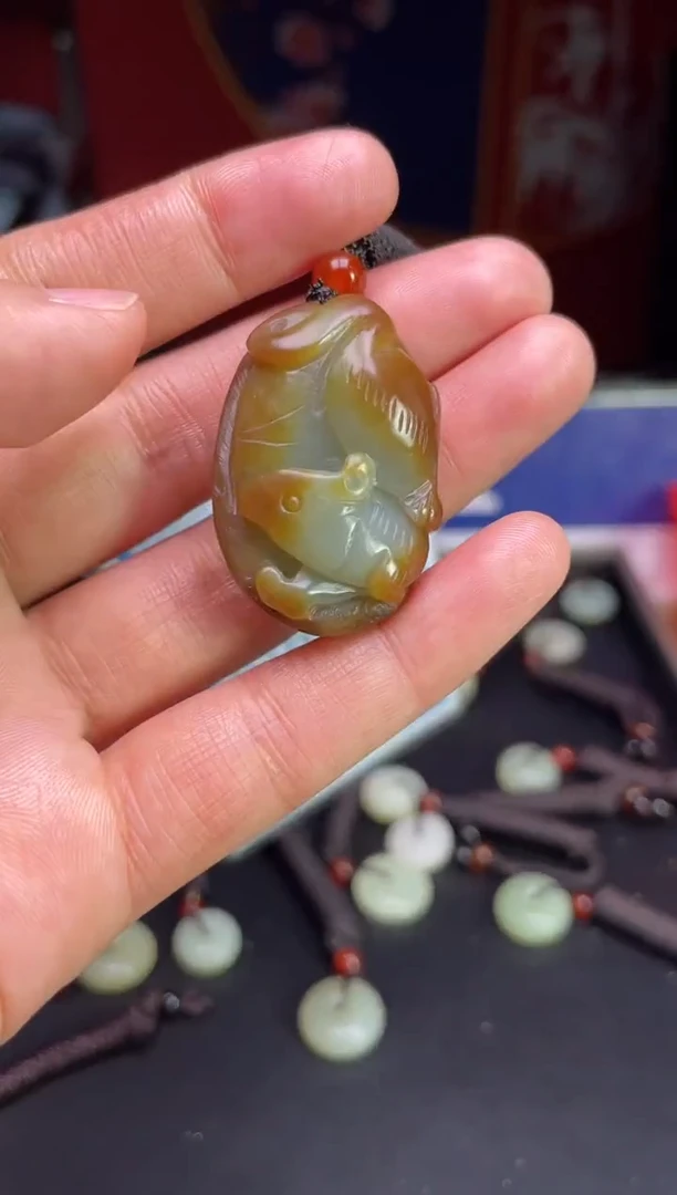 颈饰未镶嵌和田玉1