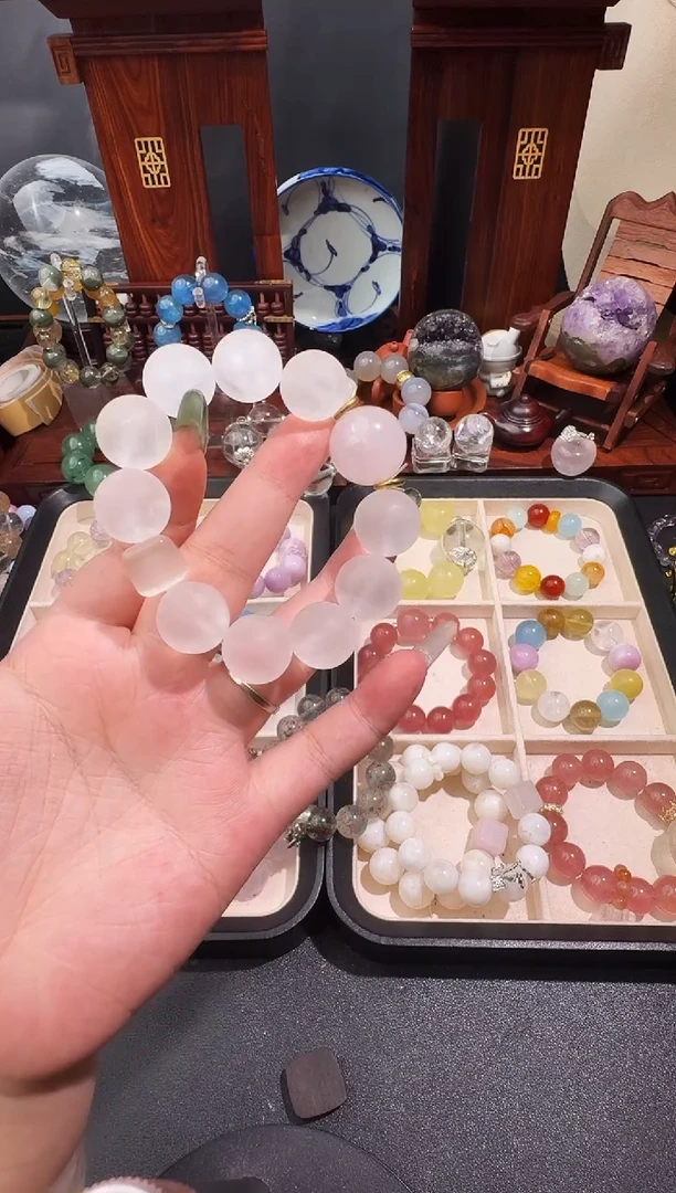 未镶嵌手链水晶蚯****员磨砂珠珠
