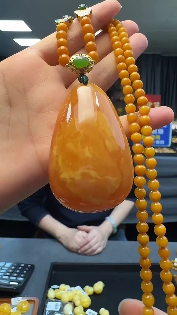 琥珀吊坠(赠链)未镶嵌天然保真蜜蜡水滴套装