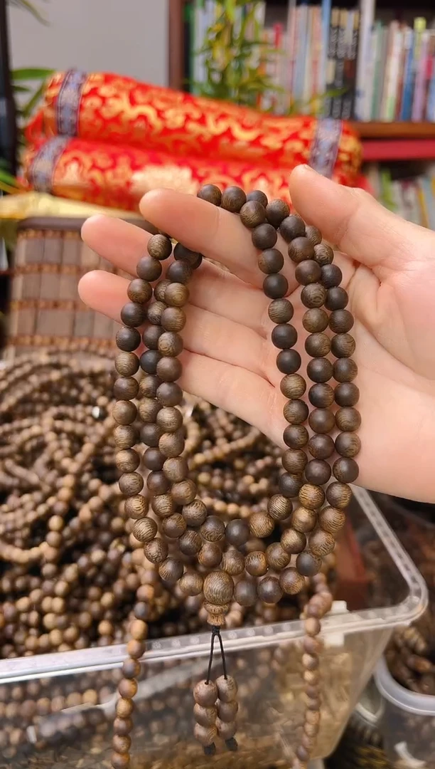 沉香手串棋楠白露圆珠多圈0.8,32克