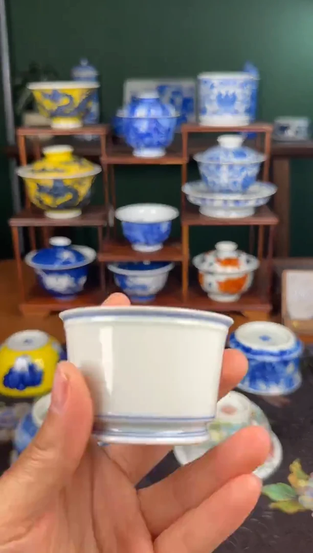 杯望月怀古。白胎直口杯