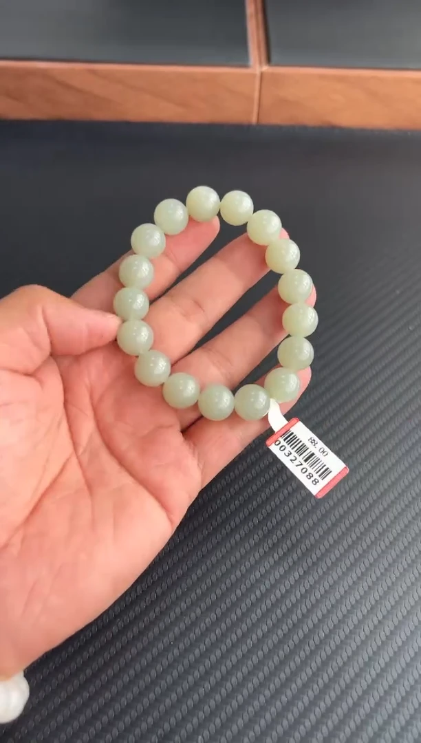 手串未镶嵌和田玉且末微色差近矿卡12L