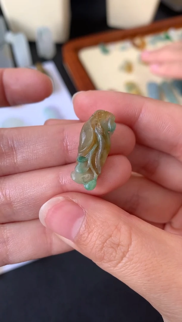 【闪购商品】定制翡翠未镶嵌翡翠