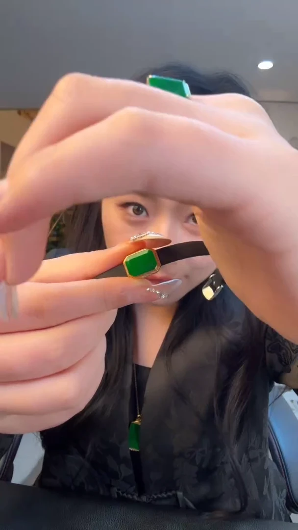 吊坠(不含链)18K金镶嵌翡翠天然缅甸A货翡翠18K吊坠