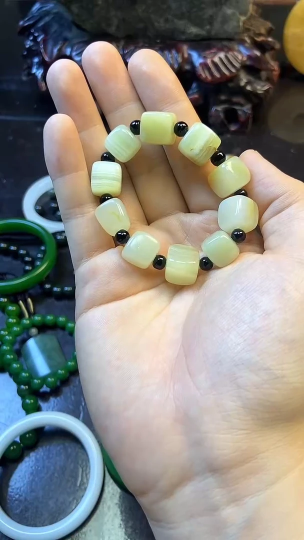 手串未镶嵌和田玉主播推荐！！主播推荐！！