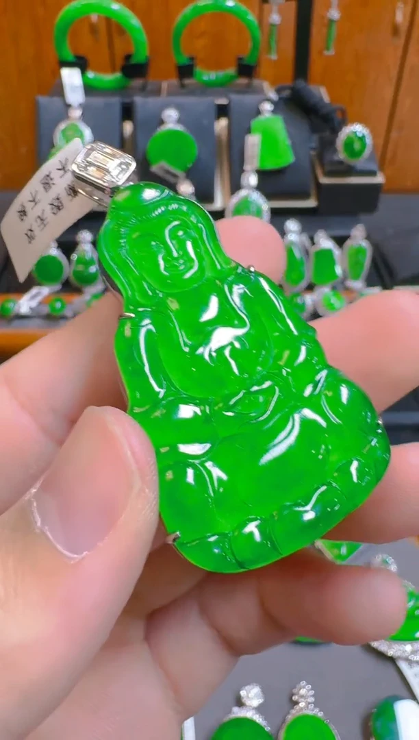 吊坠(赠链)银S925镶嵌翡翠天然A货翡翠