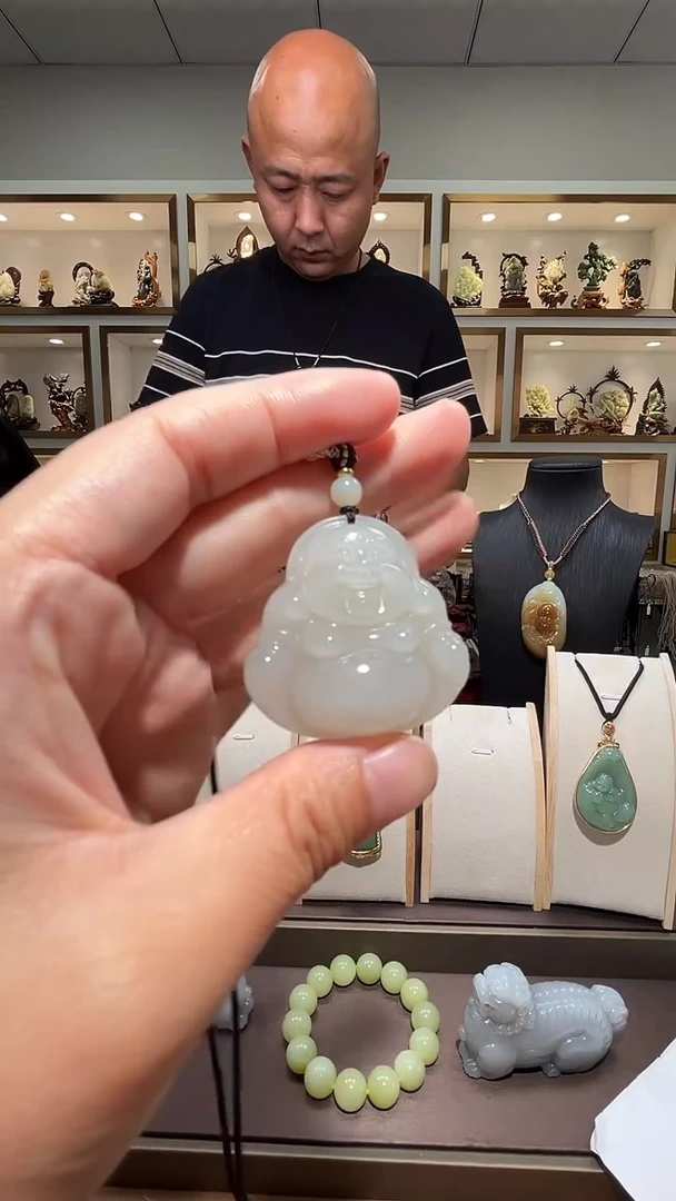 和田玉未镶嵌颈饰苏
