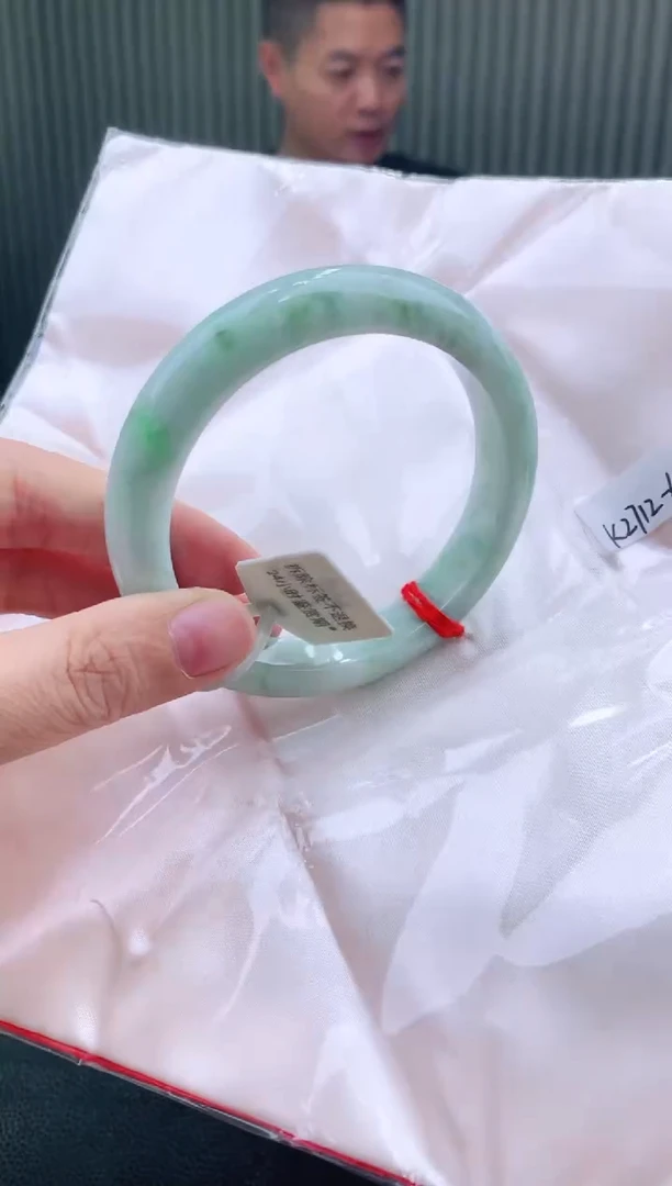 未镶嵌手镯翡翠111