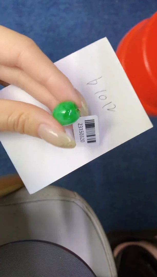 翡翠未镶嵌颈饰缅甸天然翡翠A货