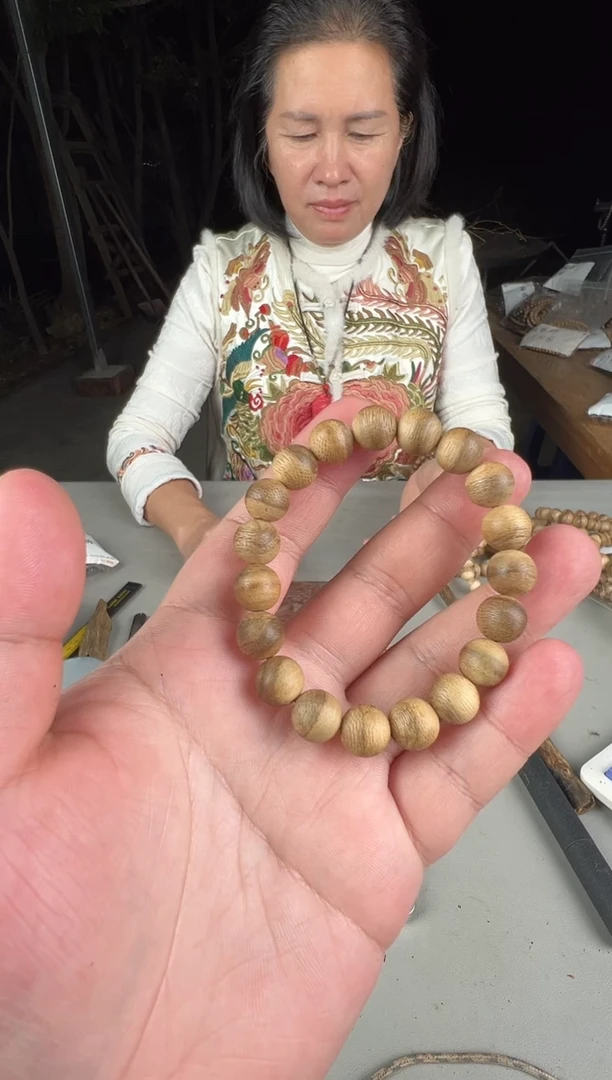 沉香沉香碎屑海南天然野1.0单圈圆珠多样性发1