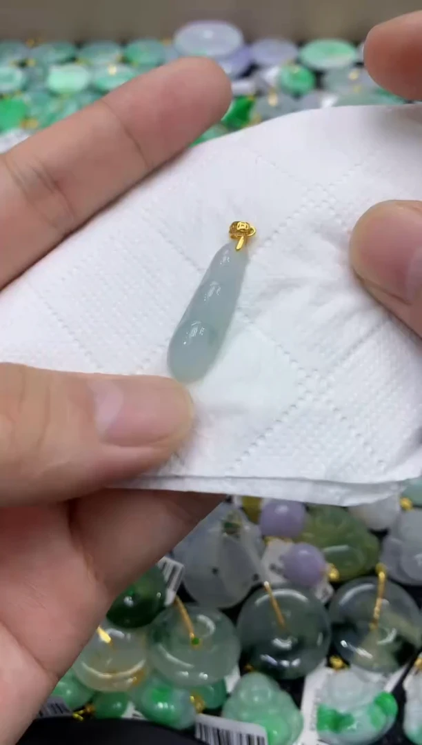 颈饰未镶嵌翡翠天然缅甸翡翠A货