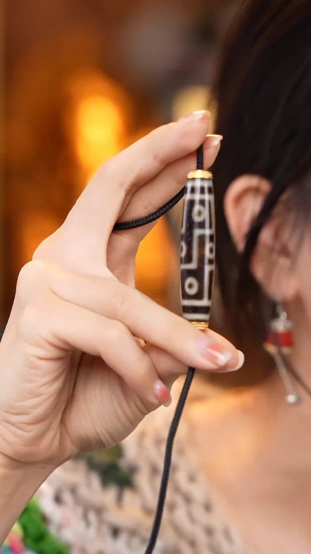 【闪购商品】玛瑙/玉髓颈饰18K金镶嵌Z27298九眼横款锁骨链