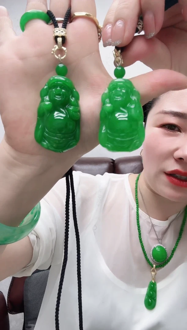 吊坠(赠链)未镶嵌翡翠满绿财神爷