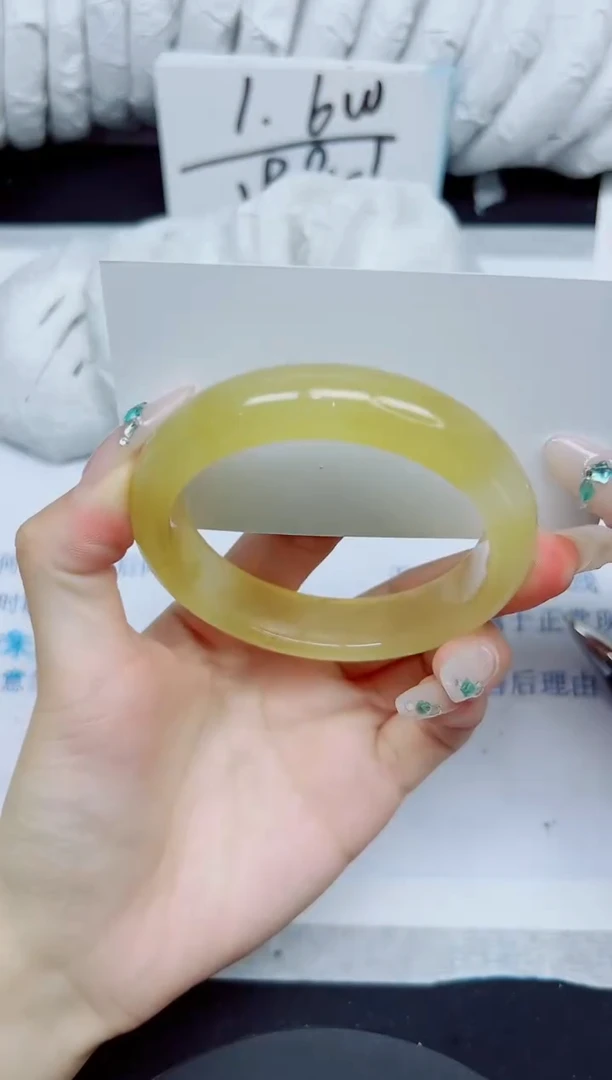 石英质玉手镯未镶嵌176/63