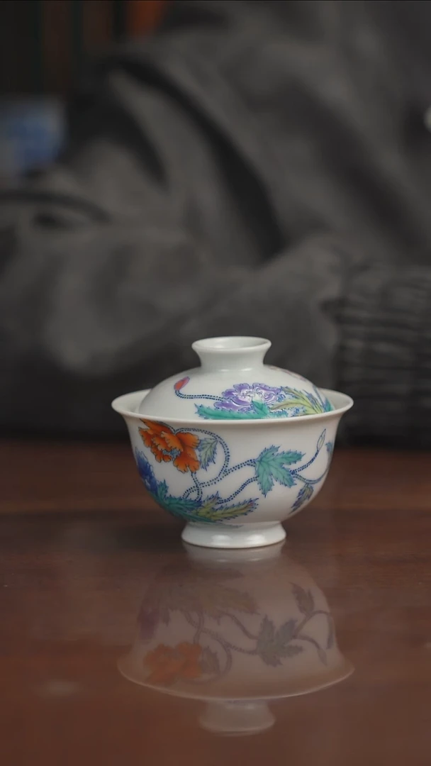 空山明月新派斗彩