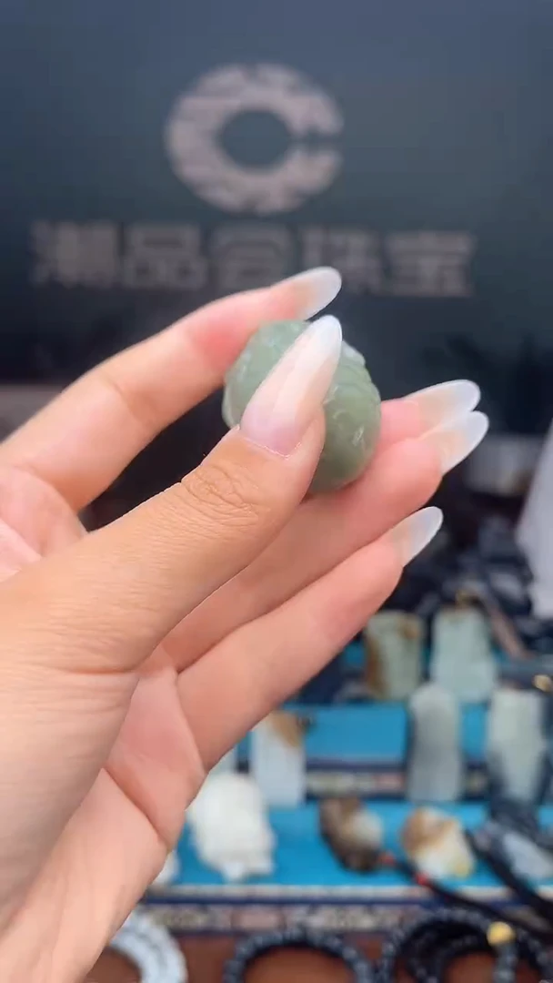 未镶嵌和田玉挂件1